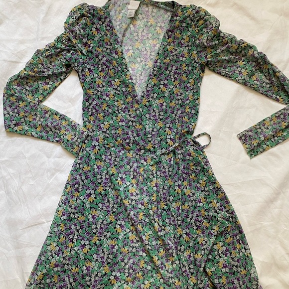H&M Green Floral Long Sleeve Mesh Wrap Dress Size Small - Picture 3 of 9